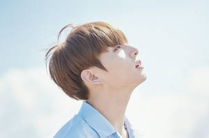 Sød BTS Jungkook sideprofil