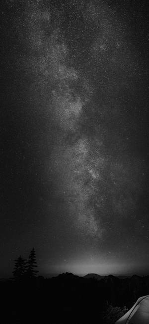 Stjerner i sort og hvid sort Apple iPhone — iPhone 15 Wallpapers