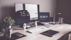Tidsindstillet skrivebord — Minimalistisk æstetik Wallpapers